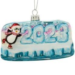 2023 Penguin Ice Bronner's Annual Ornament Form